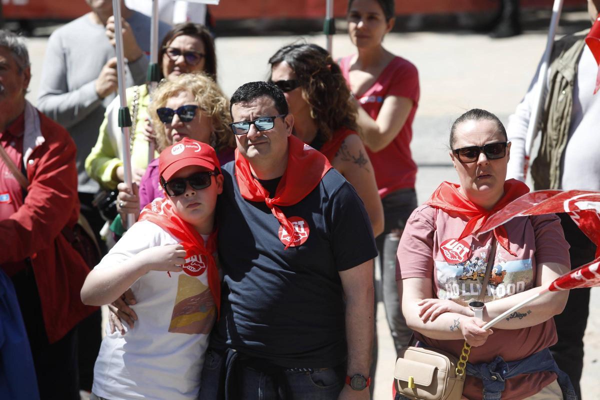 EN IMÁGENES: Los sindicatos asturianos se lanzan a la calle en el ...