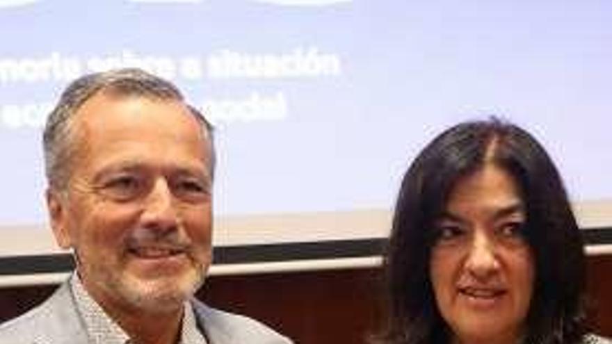 Agustín Hernández y Olga Crespo, de UGT. // Xoán Álvarez