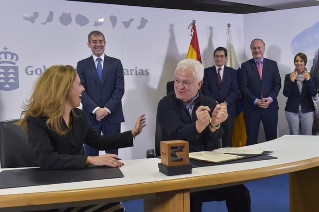 Firma de los convenios de asignación de los ...