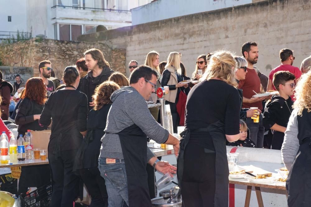 Los vecinos pudieron disfrutar de una tradicional y divertida jornada gastronómica