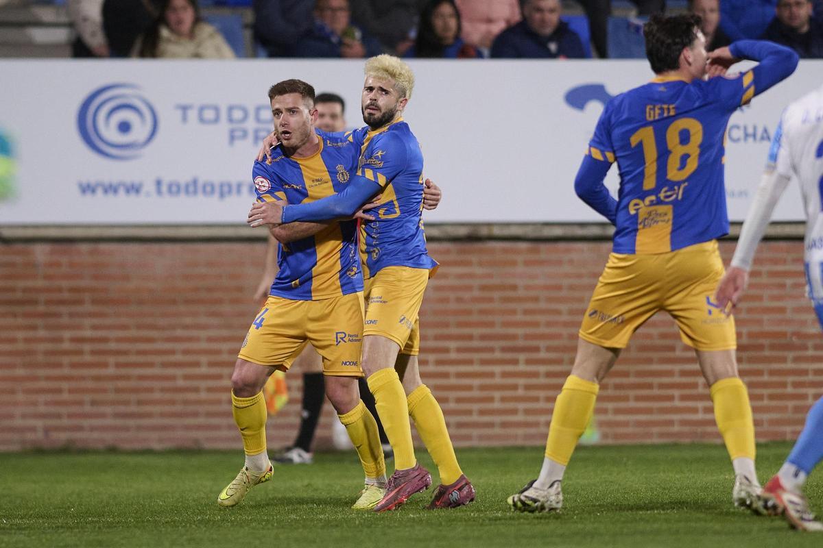 Partido entre el Talavera y el Avilés, en imágenes
