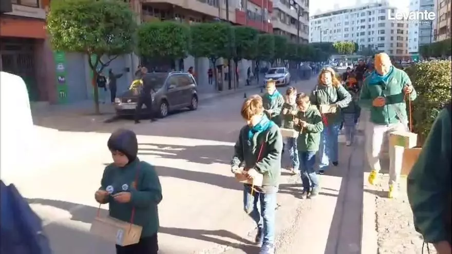 Más de 150 niños participan en Alzira en la 'macrodespertà' infantil