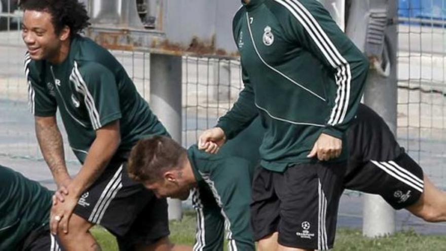 Bromas en el entrenamiento del Real Madrid