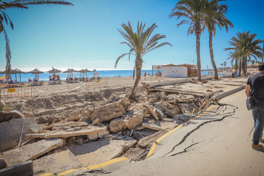 El río Nacimiento causó destrozos en Orihuela Costa en la gota fría en zonas donde se ha ocupado su cauce natural, como el paseo en la playa o los viales y zonas deportivas de varias urbanizaciones