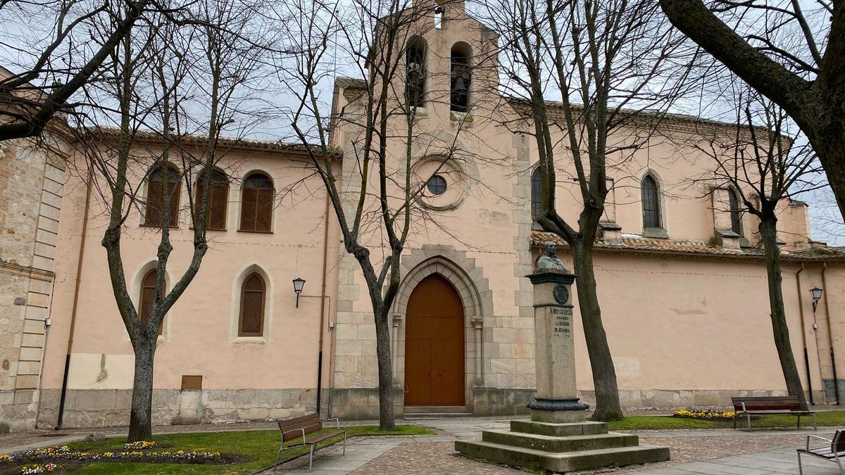 Fachada del convento