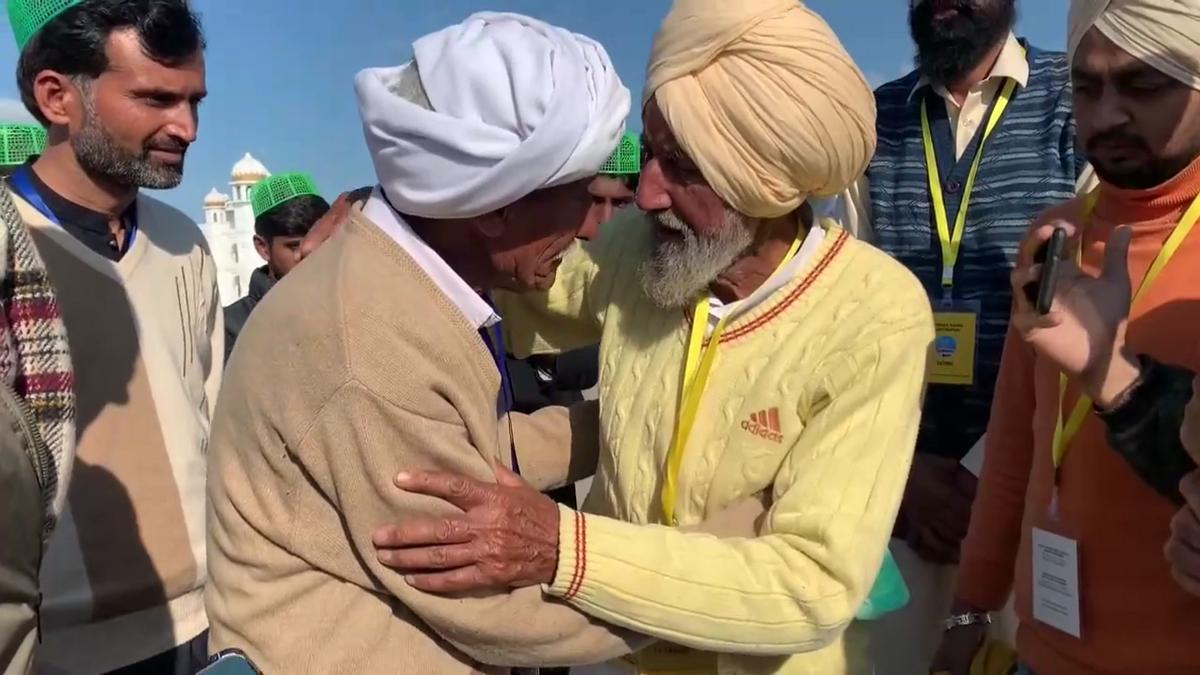 Dos hermanos se reúnen 74 años después de que los separara la partición india