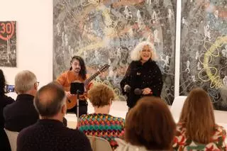 Carmen Prieto tiende un puente entre Chile y Galicia a través del bolero, la canción de autor y la poesía