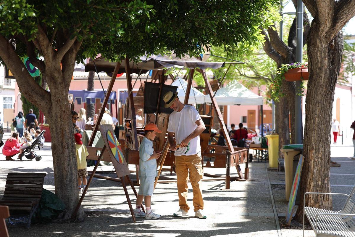 Así se divierten los niños en la Ibiza Medieval