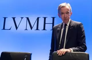 Bernard Arnault, dueño de Louis Vuitton, destrona a Elon Musk como el hombre más rico del mundo