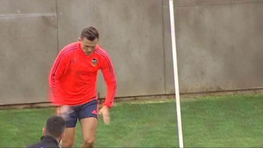 Cheryshev ya toca balón