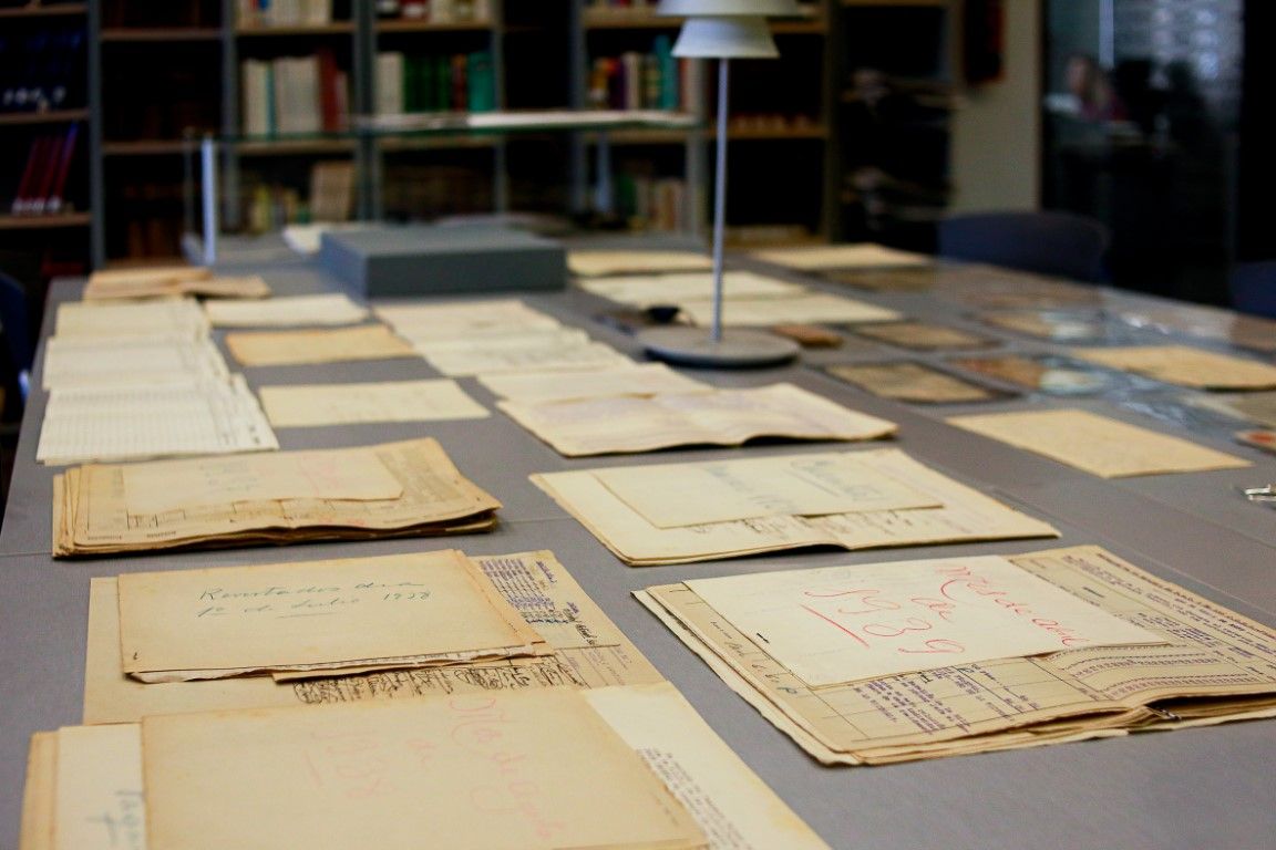 Donación de documentos al Arxiu Històric