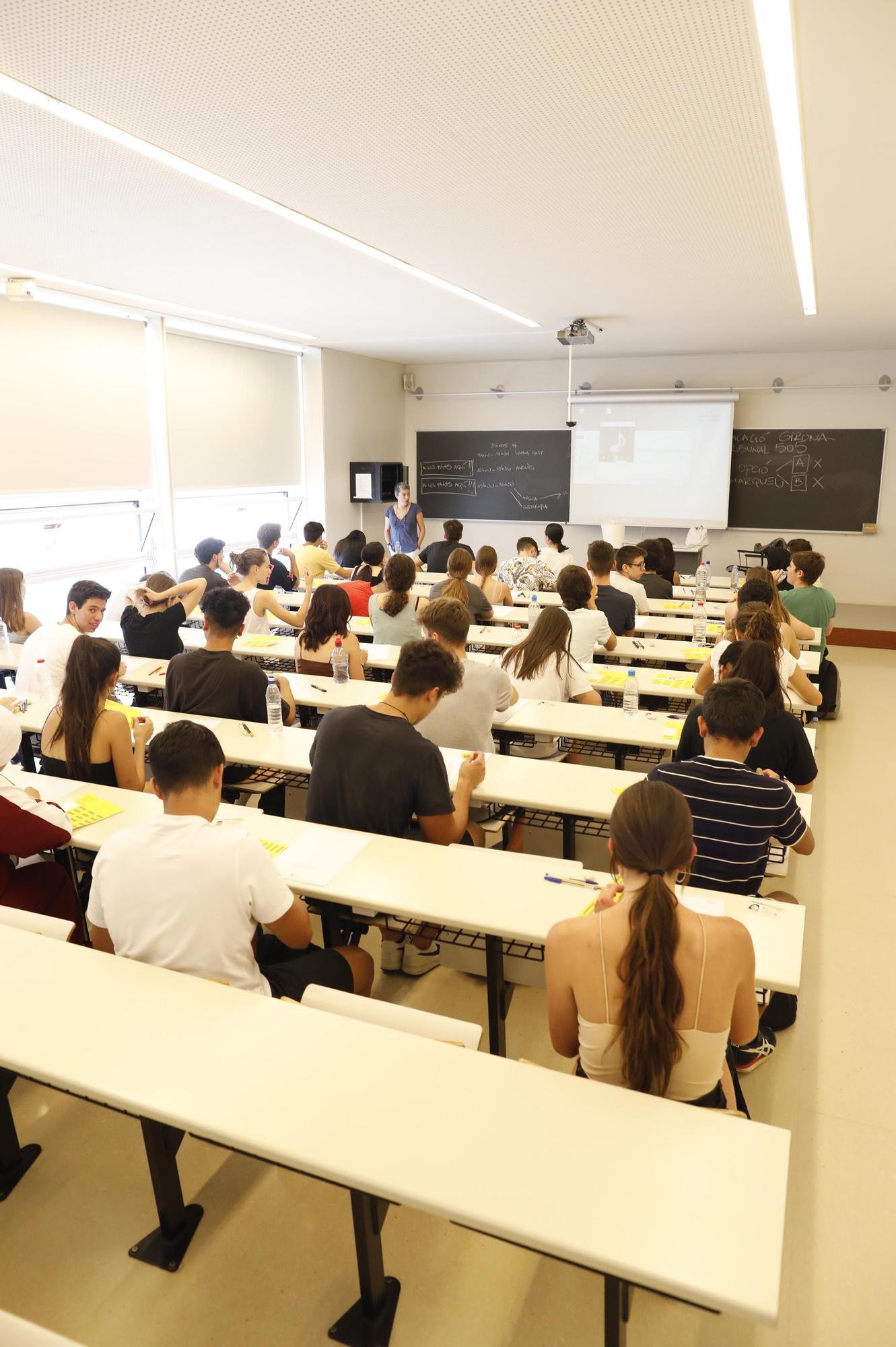 Primera jornada de les PAU a Girona