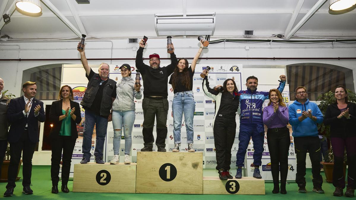 Podio del Rally TT Cuenca, con Sonia Ledesma en el tercer escalón.