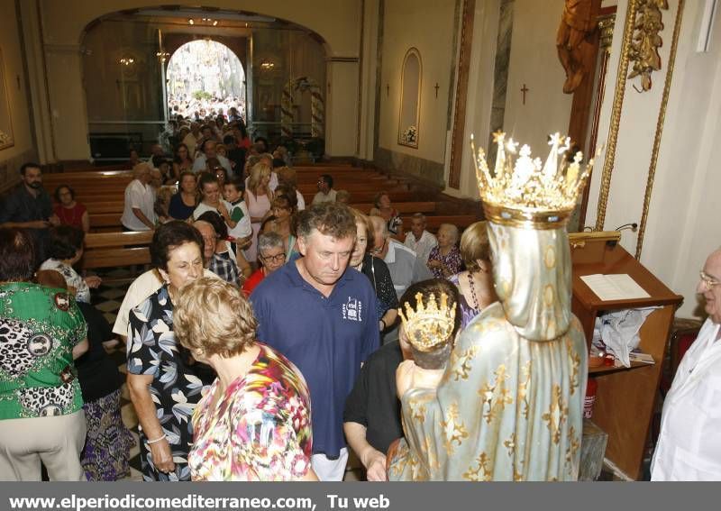 Vial-real devuelve su patrona a la ermita