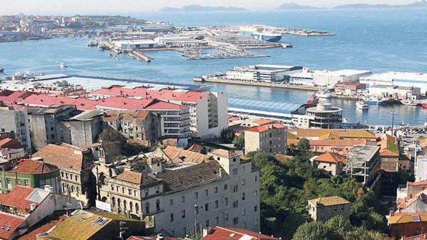 Una vista panorámica del Barrio do Cura, en el Casco Vello.  // José Lores