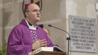 Munilla reúne al obispo de Chicago, influencers y empresarios en una feria católica multitudinaria en Alicante