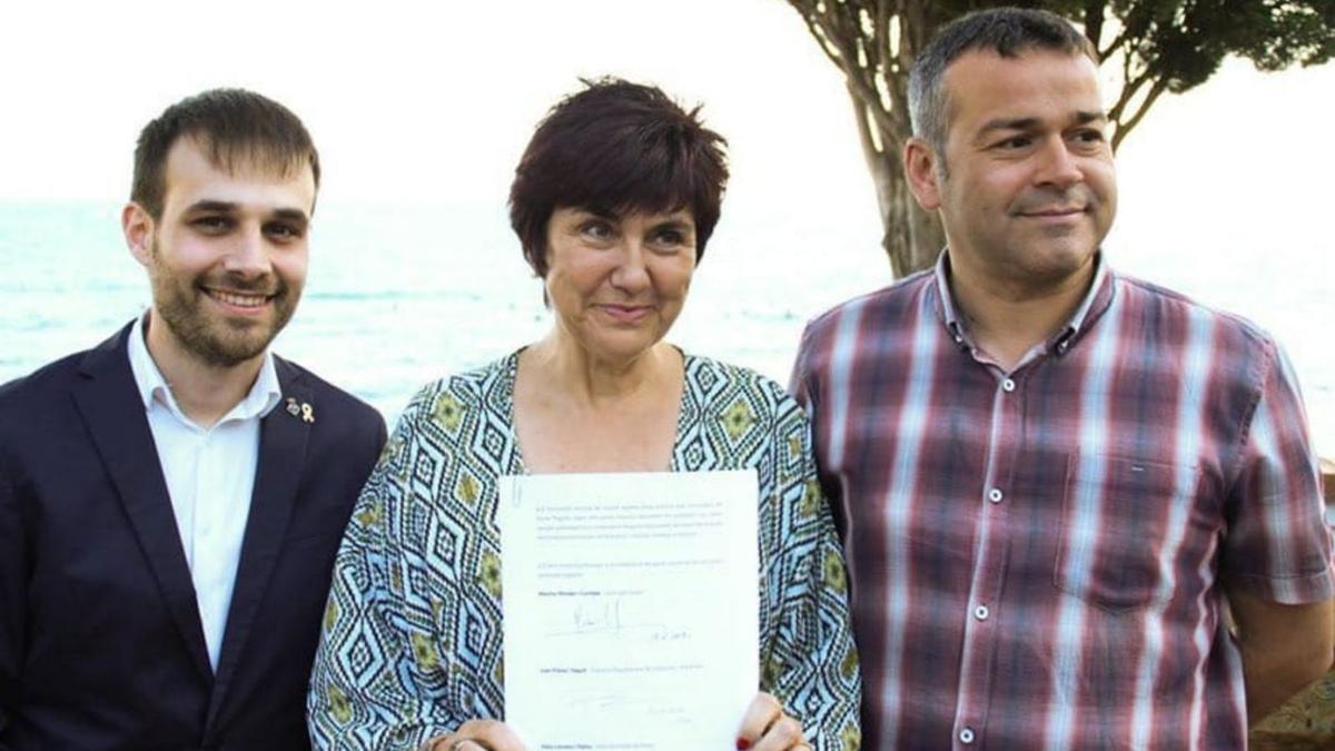 Joan Plana (ERC), Montse Mindan (Junts) i Fèlix Llorens (GdR) quan van presentar el pacte.