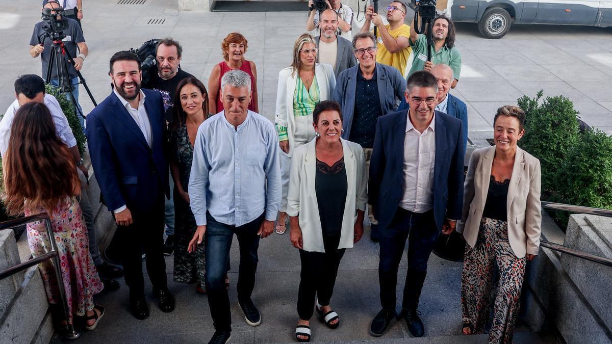 Los diputados de EH Bildu este lunes en el Congreso garantizaron su apoyo al PSOE.