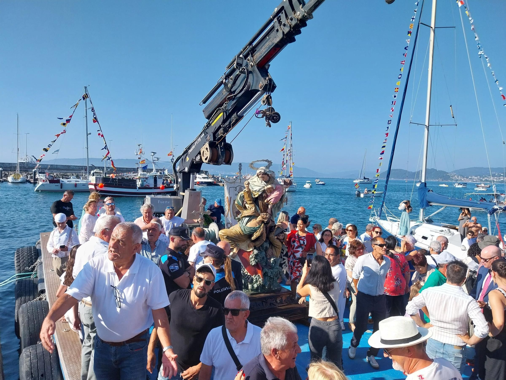 Devoción en Bueu por la Reina de los Mares