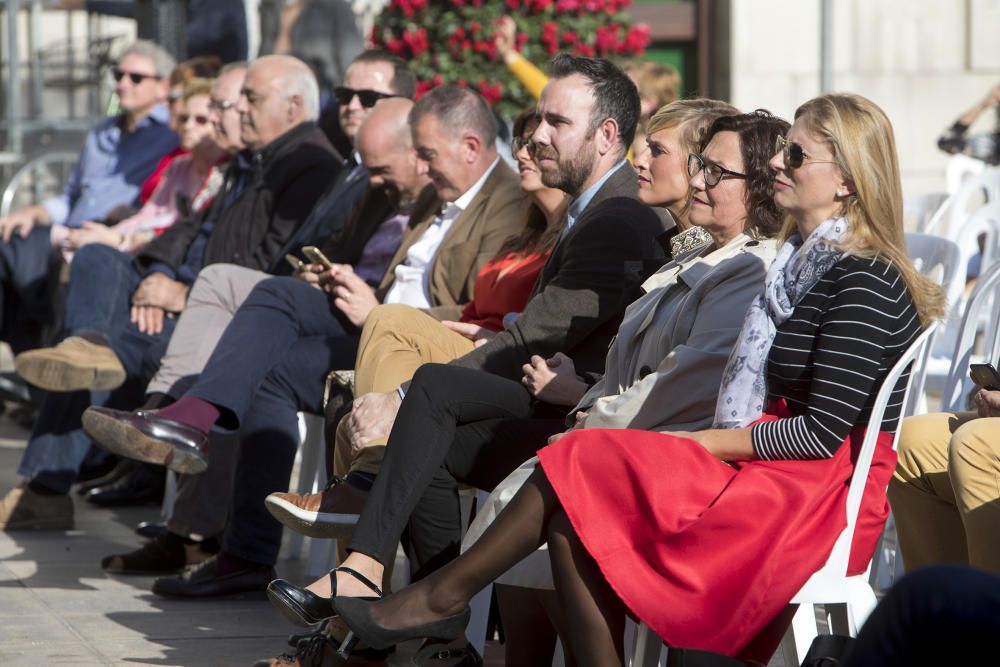 Avtos del Día de Constitución en la plaza María Agustina y plaza Mayor de Castelló