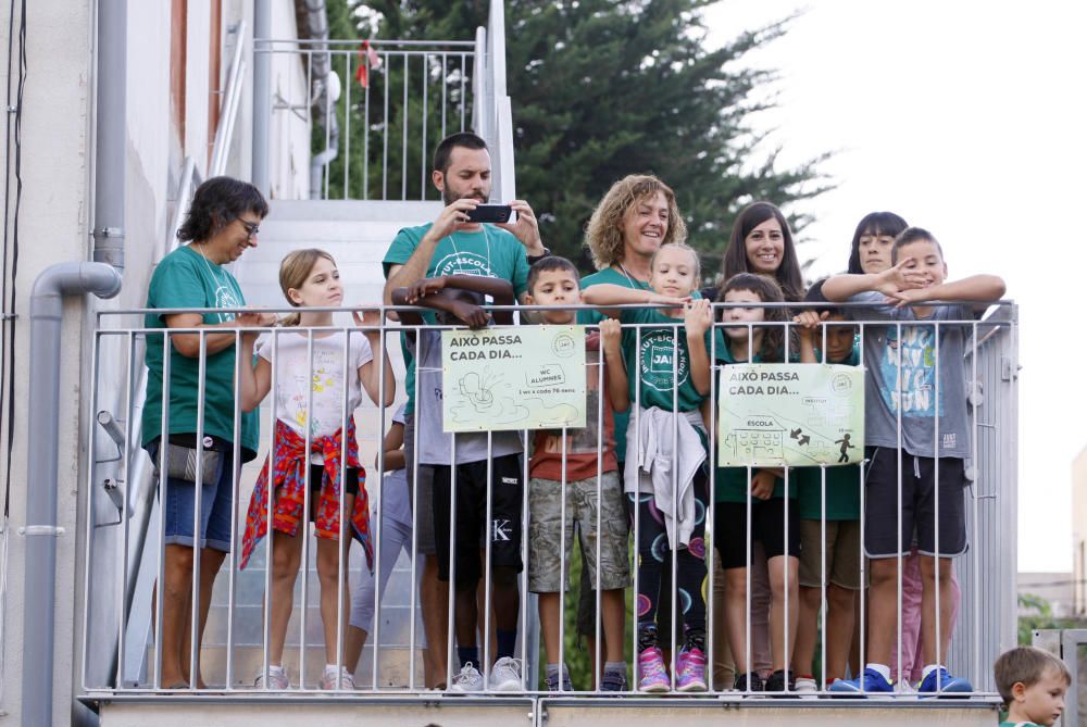 Protesta a Verges per reclamar el nou institut-escola