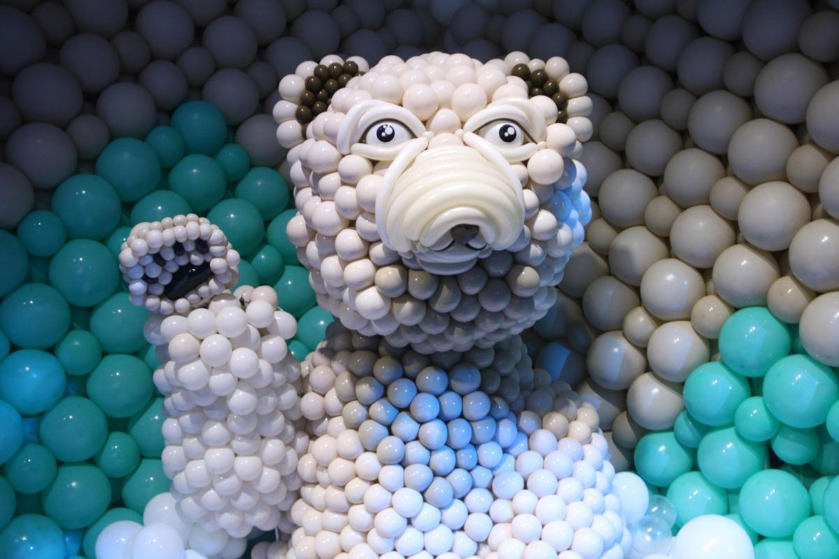 Les imatges de 'Balloon story', la mostra amb més de 600.000 globus Les imatges de 'Balloon story', la mostra amb més de 600.000 globus