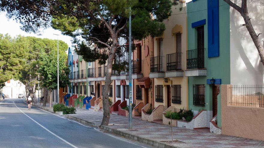 Coches a todo gas por la carretera: Aigües reclama al Gobierno más presencia policial