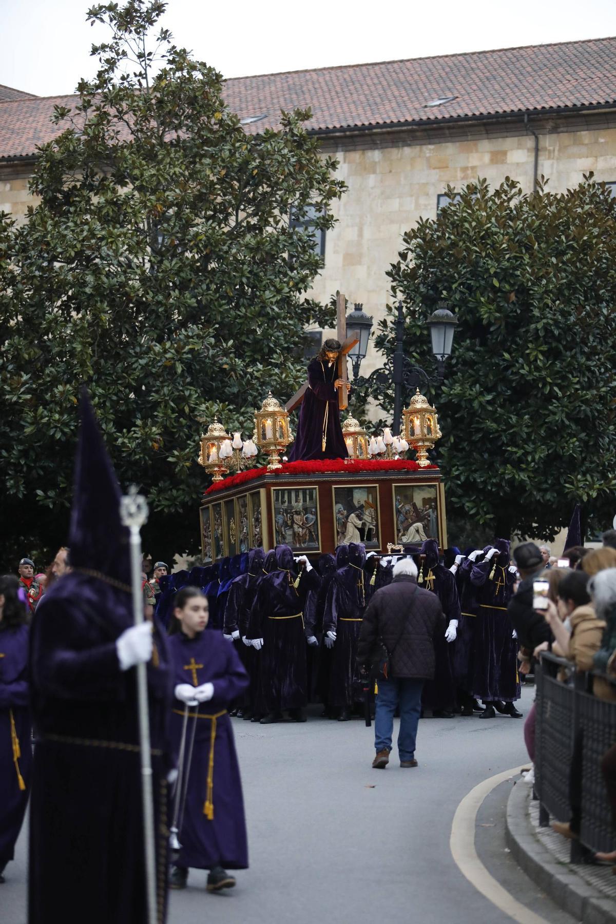 La procesión del Nazareno de Oviedo La procesión del Nazareno de Oviedo