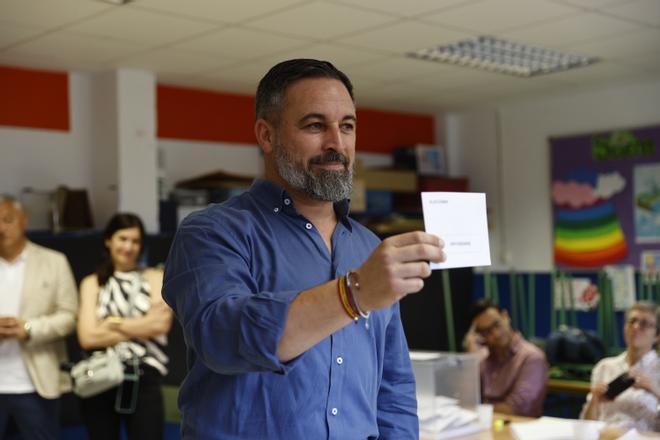 Abascal denunciará a Sánchez en la JEC por pedir el voto contra otros el día de votación