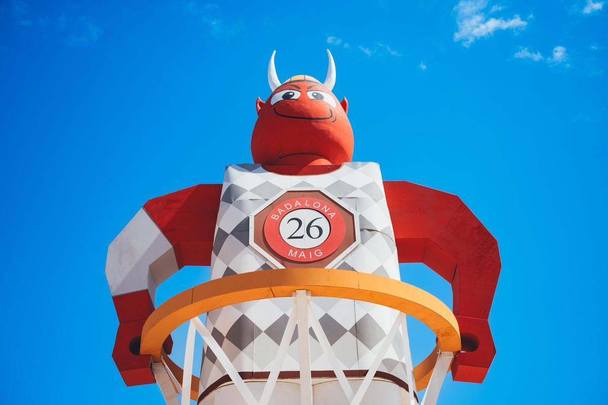 El 'Dimoni' de las Festes de Maig 2026 de Badalona