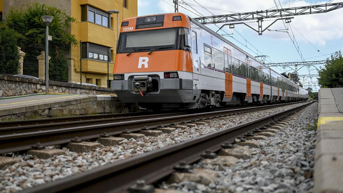 Un tren de Rodalies en la estación de La Garriga