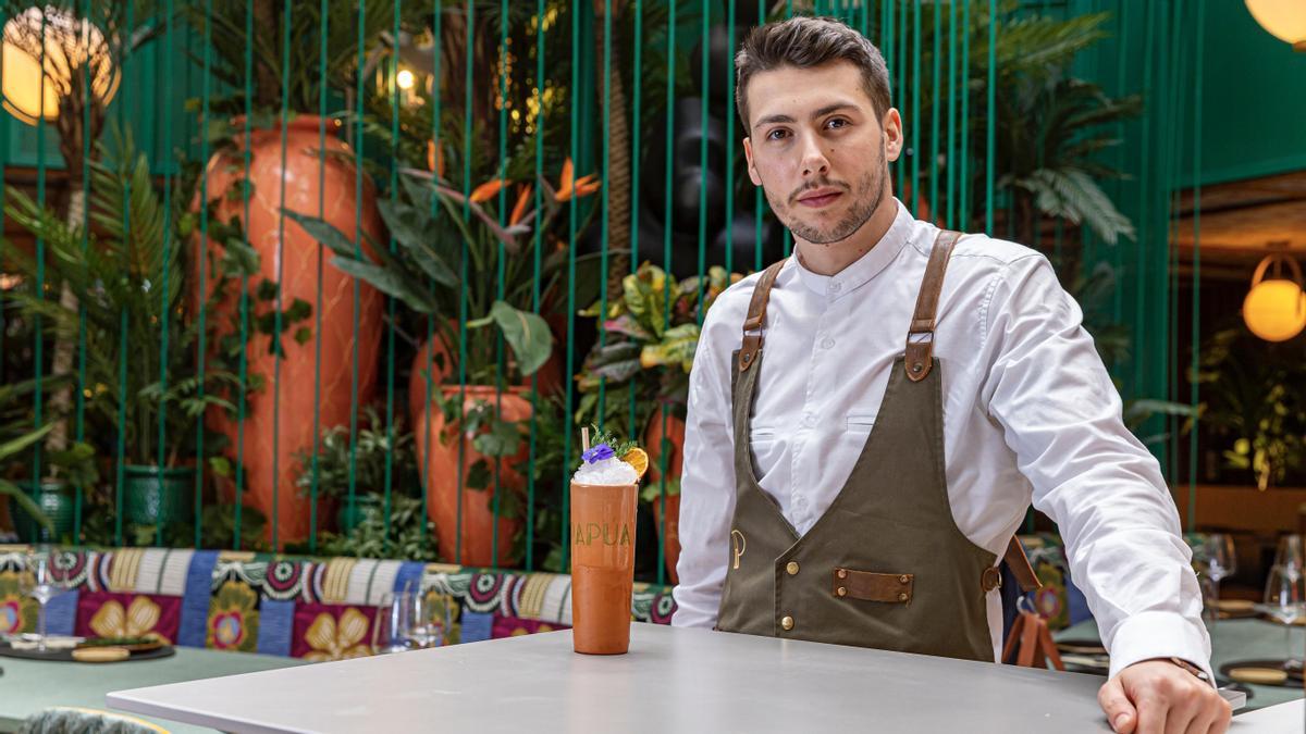 Daniel Regajo, 'barman' del restaurante Papúa.