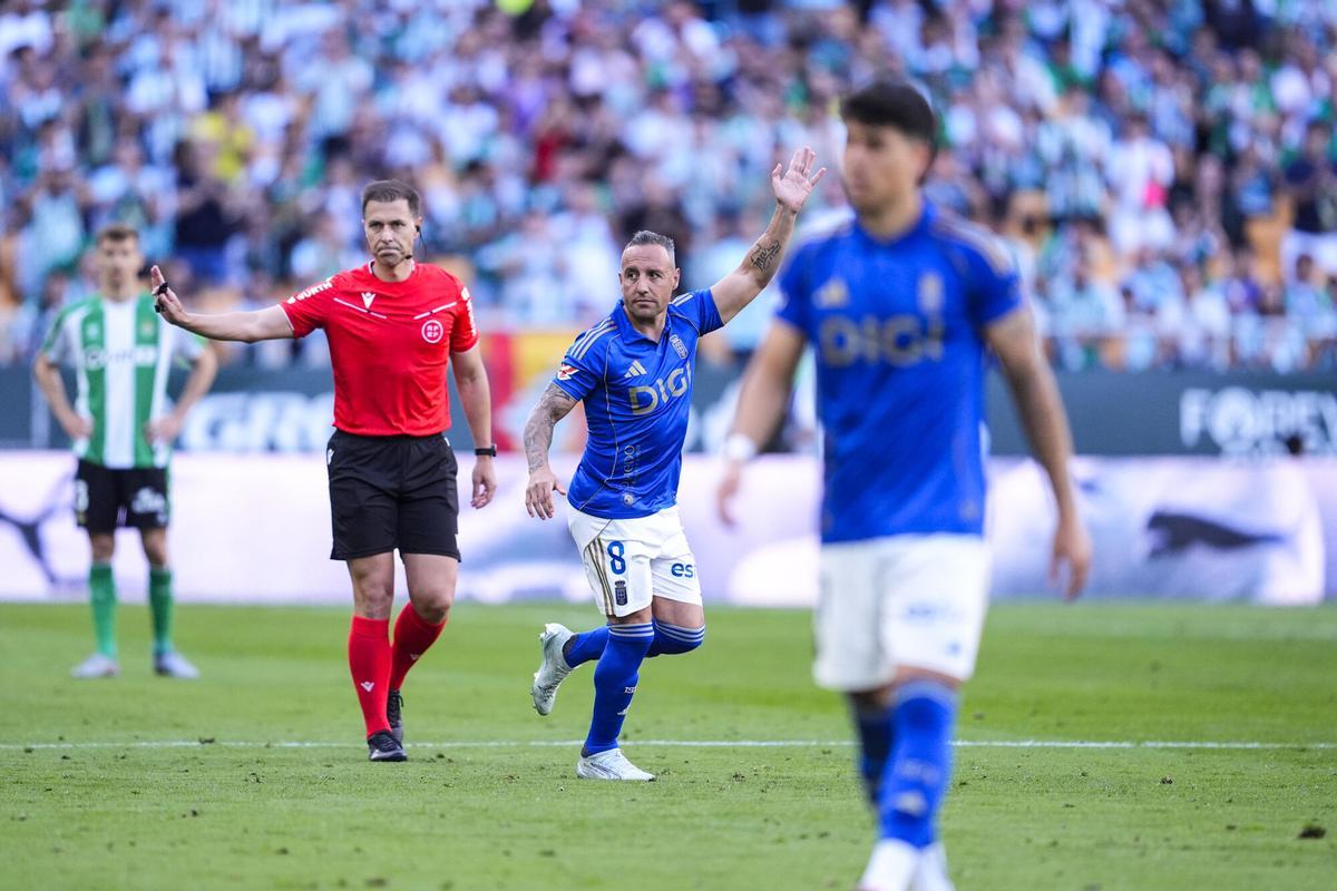 Las imágenes del Betis-Oviedo en el Estadio de la Cartuja Las imágenes del Betis-Oviedo en el Estadio de la Cartuja