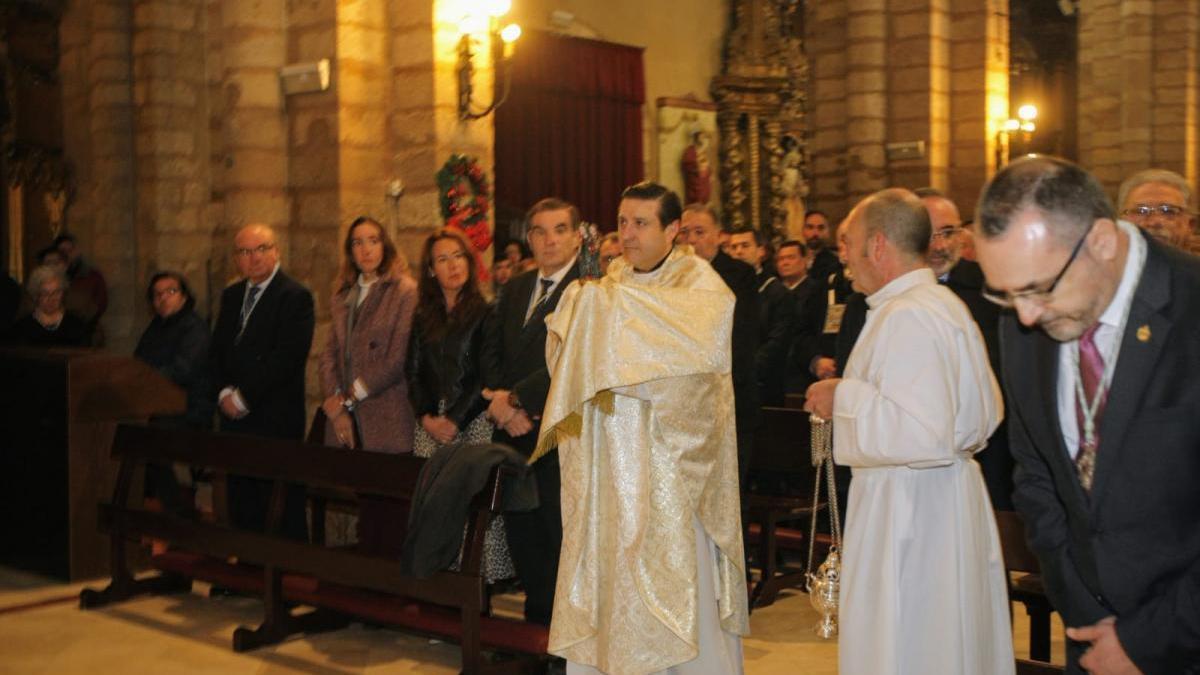 La antigua imagen de la Virgen de Villaviciosa ha sido restituida al culto