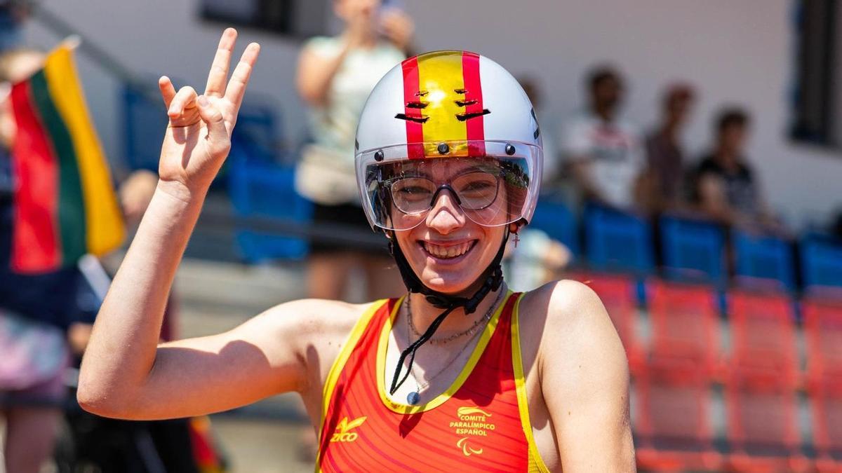 Judith Tortosa tras lograr la plata y establecer nuevo récord de España en el Grand Prix WPA de Olomouc.