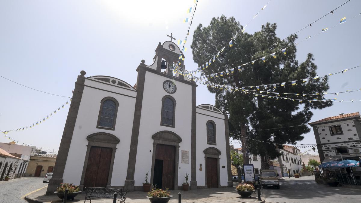 Iglesia de Santiago de Tunte, desde donde sale la ruta de deporte, tradición y patrimonio hasta conectar con Gáldar.