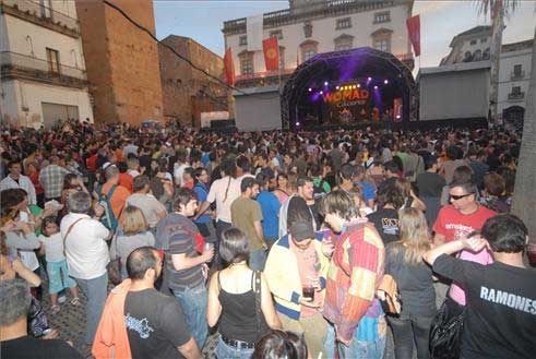 Womad 2009: Segunda jornada en el casco histórico