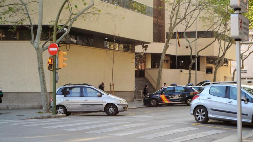 Jefatura Superior de Policía de Balears, en la calle Simó Ballester.