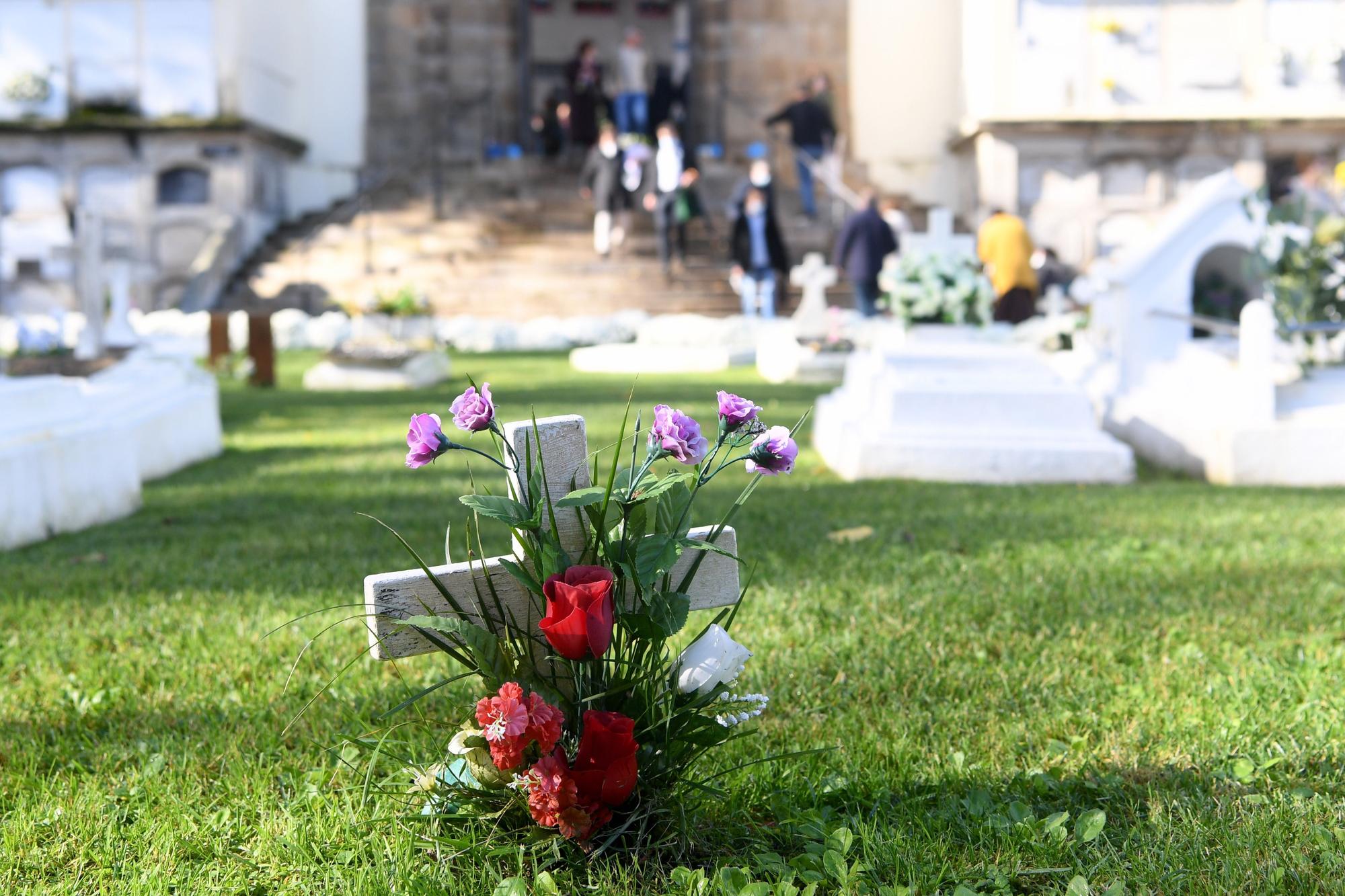 Ofrenda floral por el Día de Todos los Santos