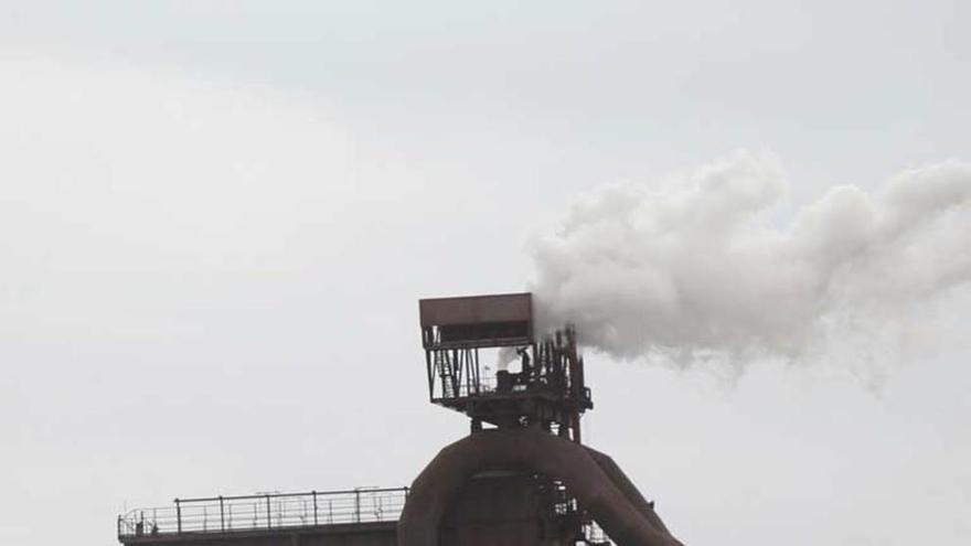 Uno de los hornos altos de Arcelor en Veriña (Gijón).