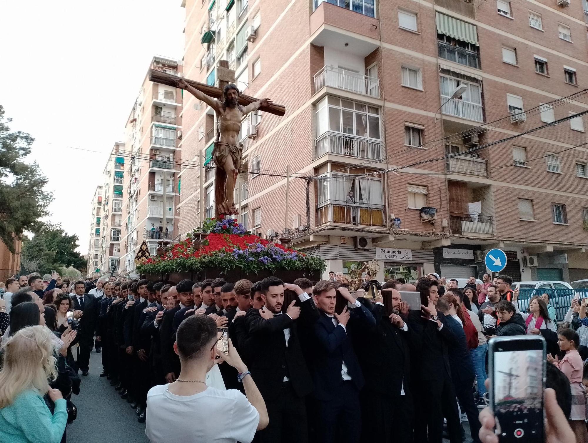 Salida procesional del Cristo de la Sed por Miraflores de los Ángeles