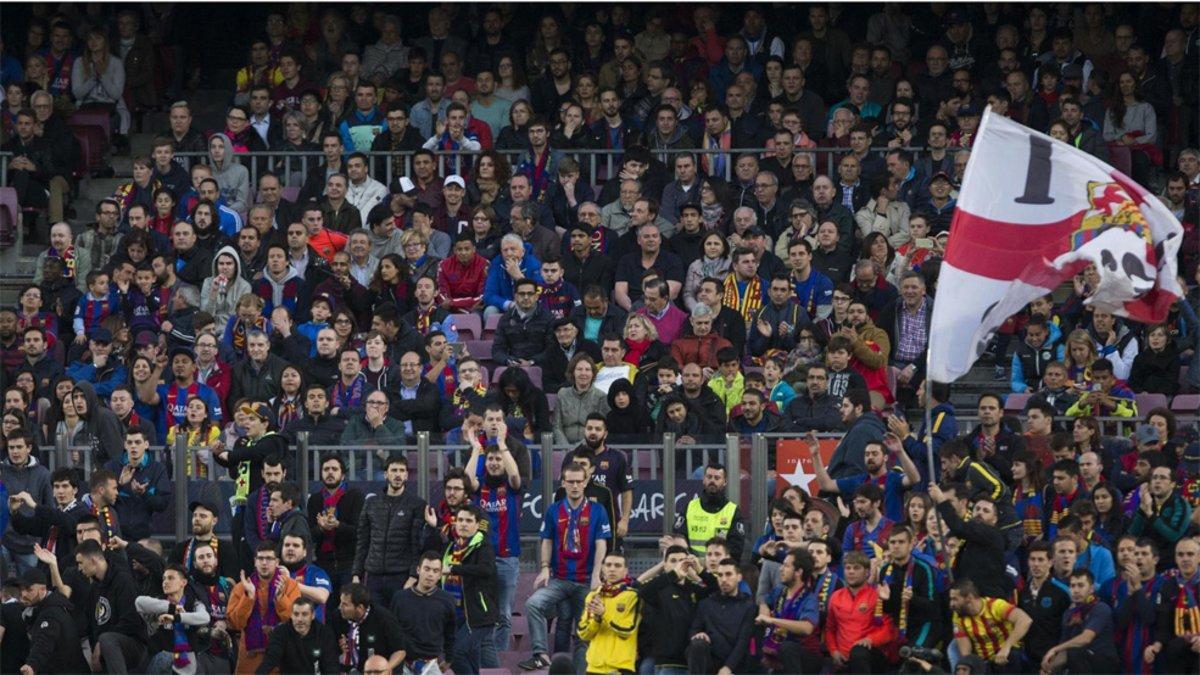 Parte de la grada del Camp Nou durante un partido del Barça esta temporada