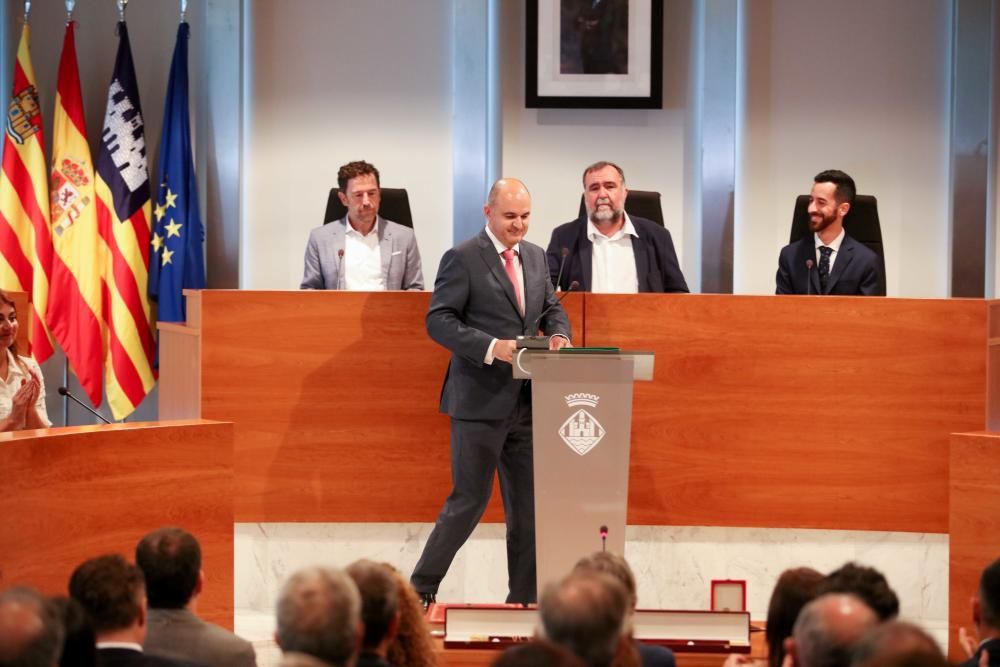 El nuevo presidente del Consell se marca como reto el acceso a la vivienda y carga contra «los lujos basados en el incivismo»