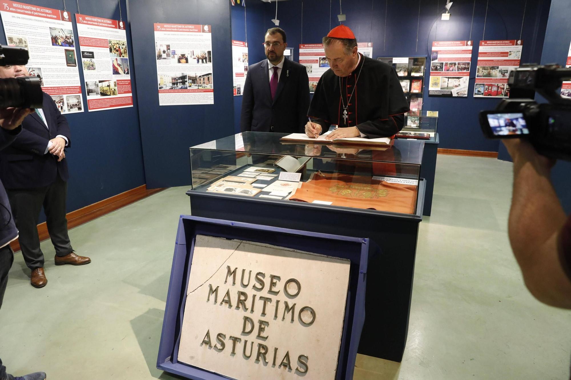 El cardenal Ángel  Fernández Artime recibe el título de Hijo Predilecto de Asturias en Luanco (Gozón)