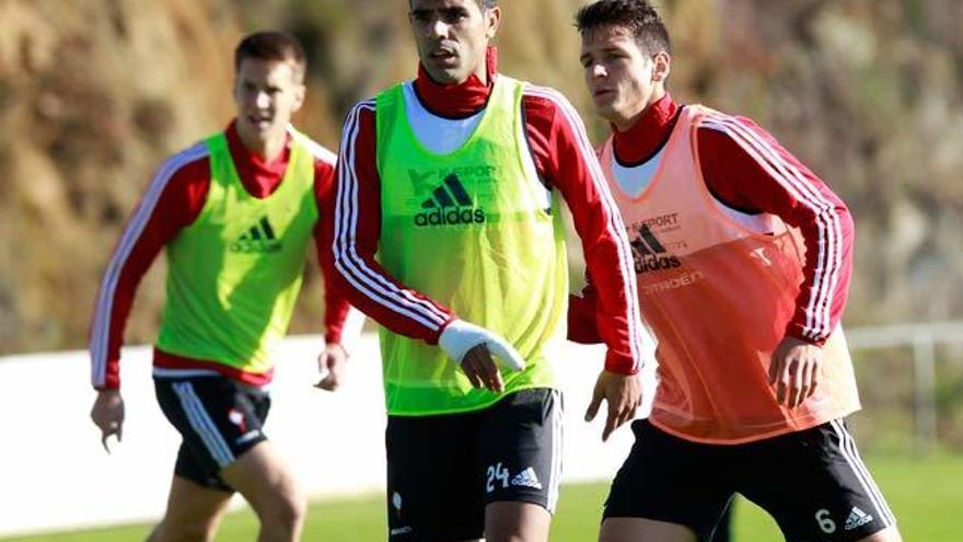 Augusto Fernández, jugador del Celta // RICARDO GROBAS