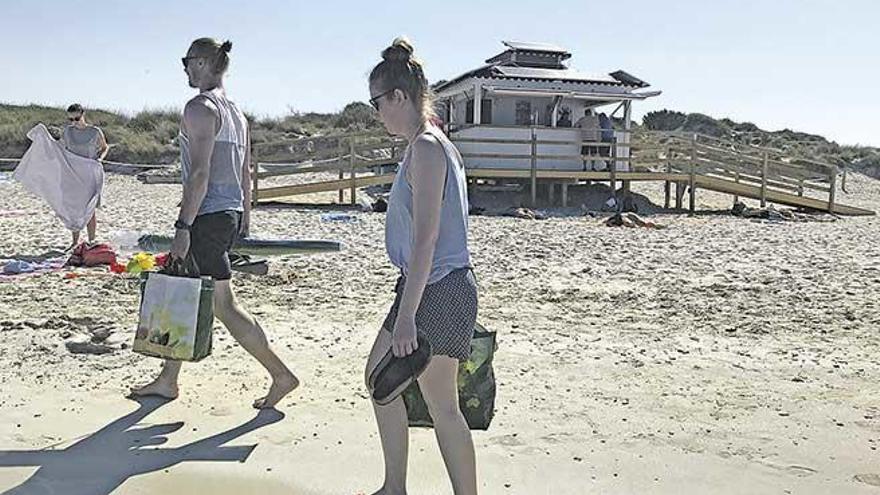 Erst drei Chiringuitos rund um Es Trenc auf Mallorca in Betrieb