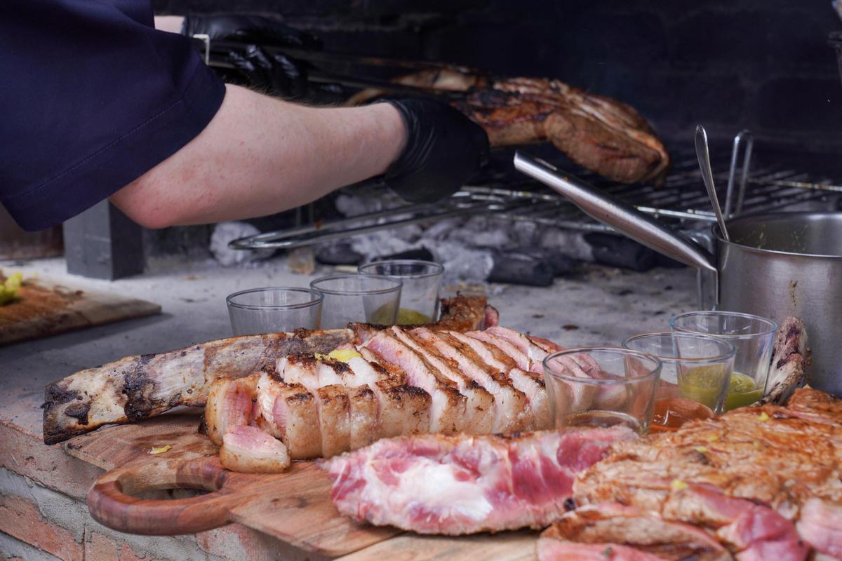 El chuletón puede hacerse a la brasa.