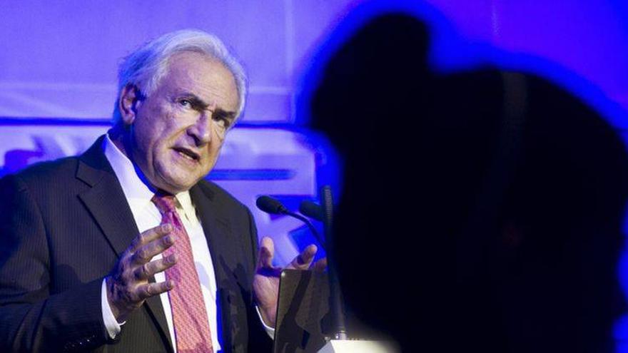 Strauss-Kahn regresa a la actividad pública en China