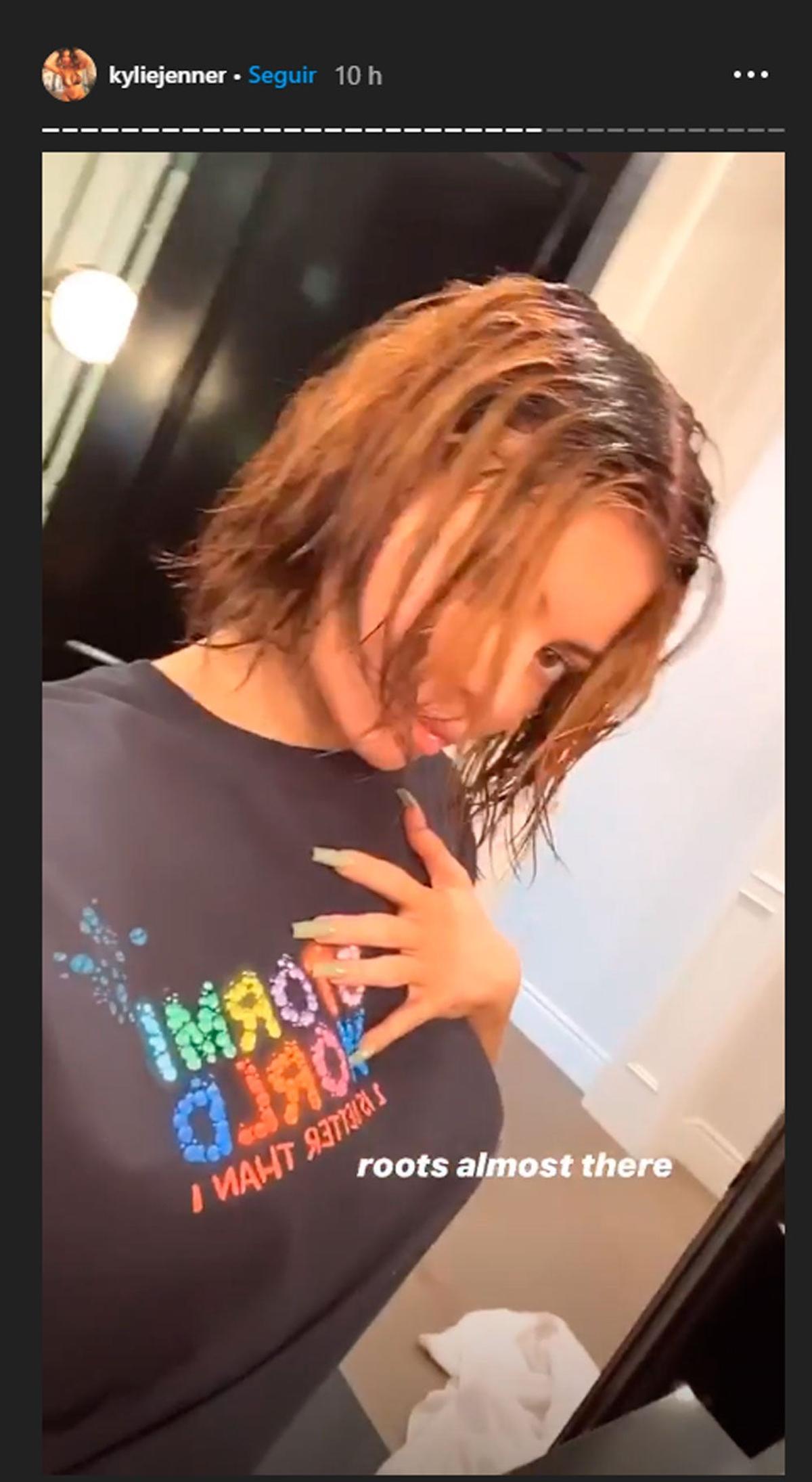 Kylie Jenner en sus Stories de Instagram con nuevo corte de pelo.