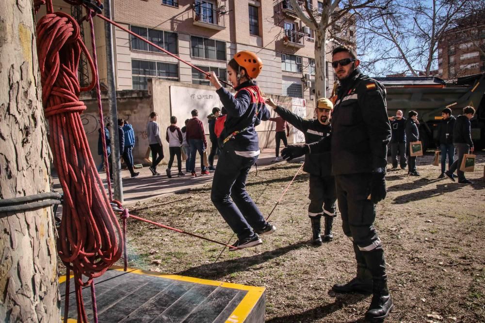 Un simulacro muy real para público escolar de Alcoy